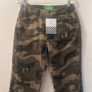 FREE PEOPLE "Sr Vs Sandrine Rose" Relaxed Green Cotton Camouflage Pants NEW